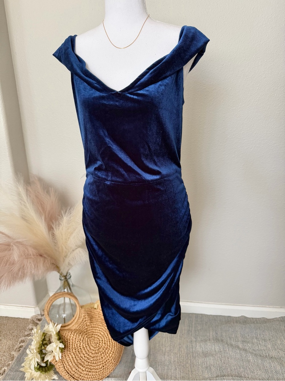 Navy Velvet Off-Shoulder Ruched Dress